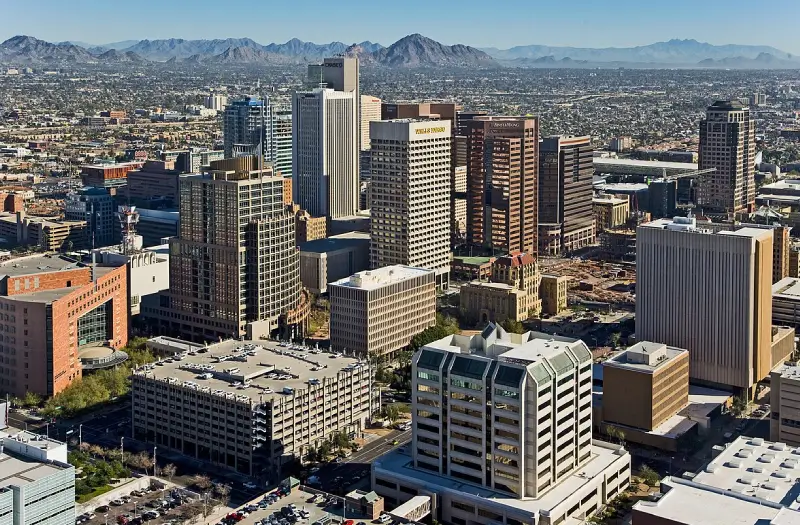 Executive black car service in Phoenix with private chauffeur