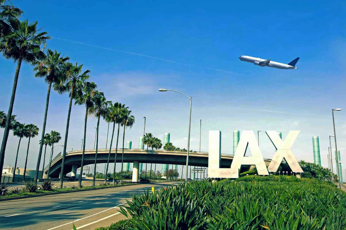 Chauffeur at Los Angeles Airport assisting a client